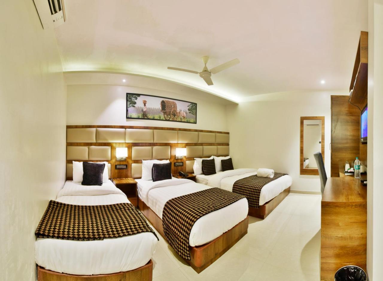 Aura One Hotel Kochi Εξωτερικό φωτογραφία